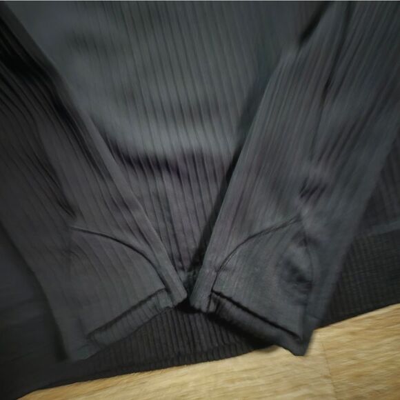 Lululemon Black Fitted Long Sleeve Hoodie - Picture 4 of 7